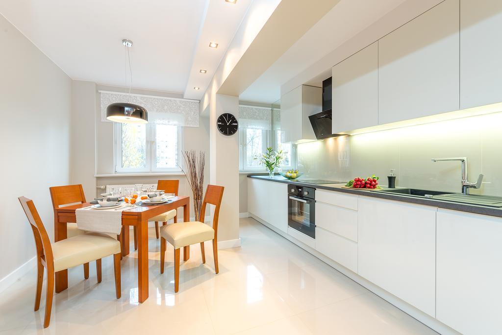 P&O Apartments Emilii Plater Warsaw Bilik gambar